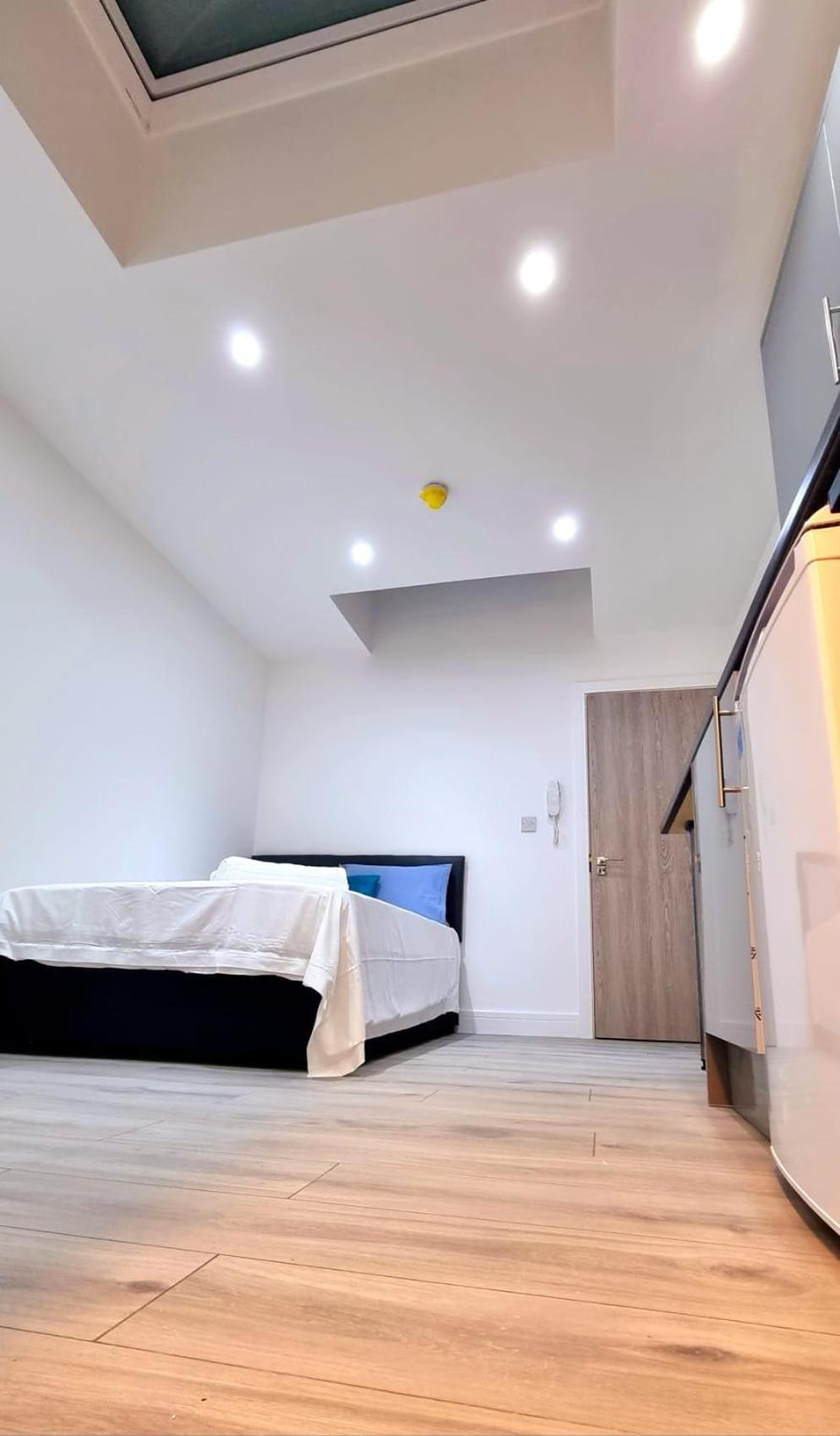 Brand New Collection Of Studios Close To Tube Station London Eksteriør bilde