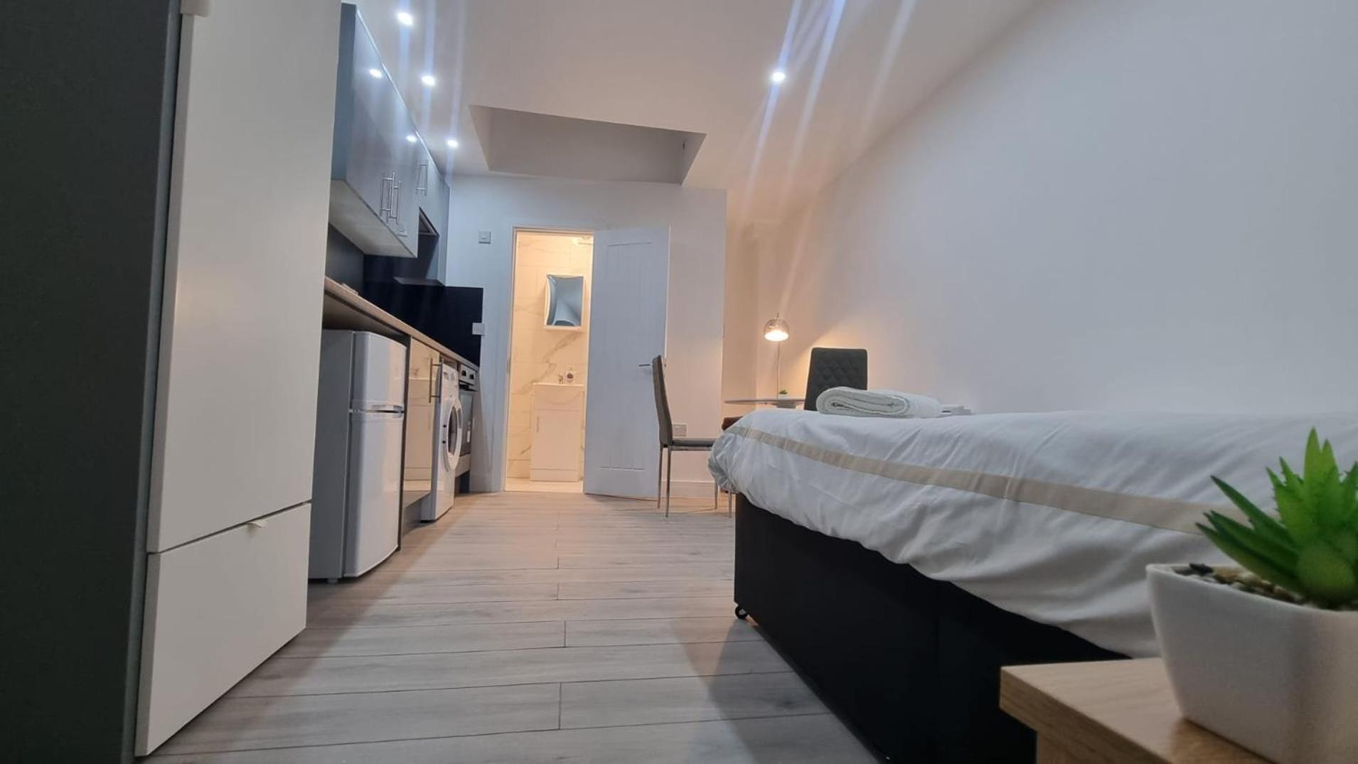 Brand New Collection Of Studios Close To Tube Station London Eksteriør bilde