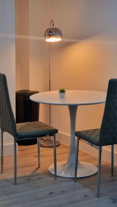 Brand New Collection Of Studios Close To Tube Station London Eksteriør bilde