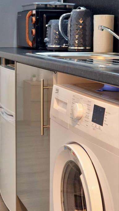 Brand New Collection Of Studios Close To Tube Station London Eksteriør bilde